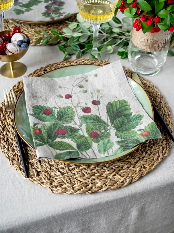 Berries Natural Linen Napkins by Linoroom
