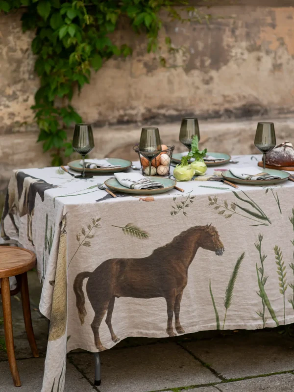 4006S-FA Linoroom Tablecloth Farm Animals WEB 32 Farm Animal linen tablecloth by Linoroom