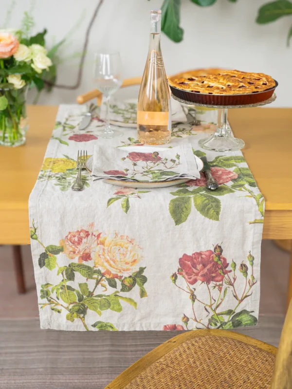 8002SUR-RS Linoroom Table Runner Roses WEB 16