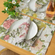 8003SUM-RS Linoroom Placemat Roses WEB 14 Linen Rose placemat by Linoroom
